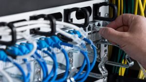 Mehr über den Artikel erfahren POE – Power over Ethernet